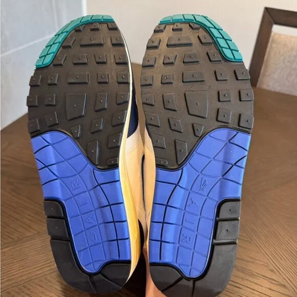 Men’s Nike Air Max 1 - Picture 3 of 4